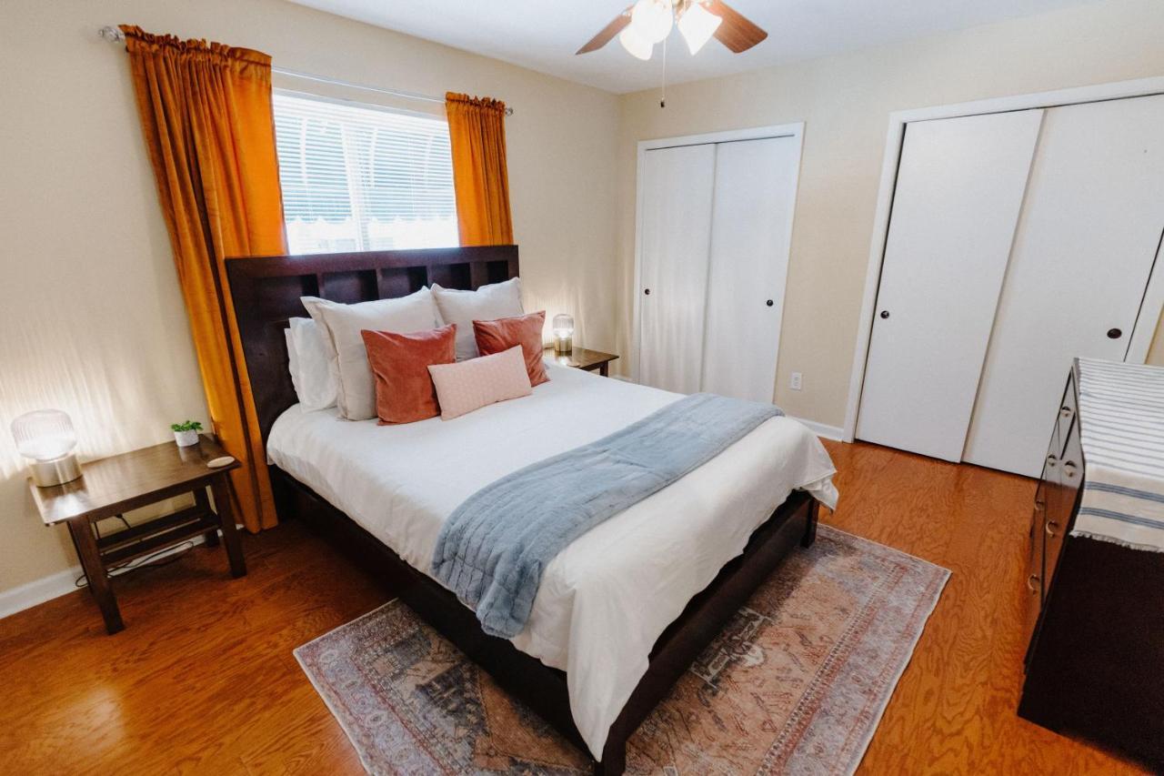 Centrally Located 3Br Overton Square Fast Wifi Free Parking Yes Pets Memphis Luaran gambar