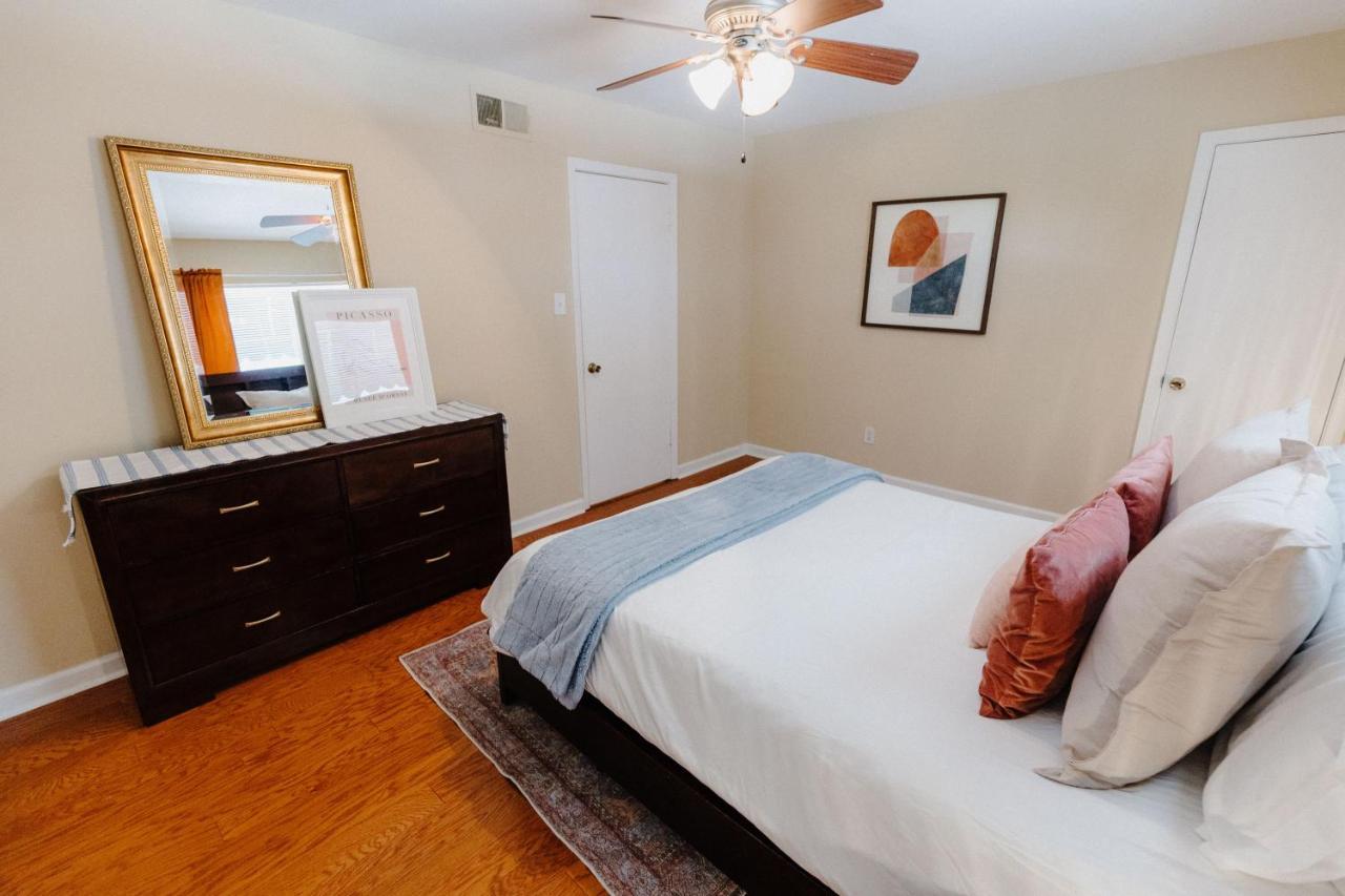 Centrally Located 3Br Overton Square Fast Wifi Free Parking Yes Pets Memphis Luaran gambar