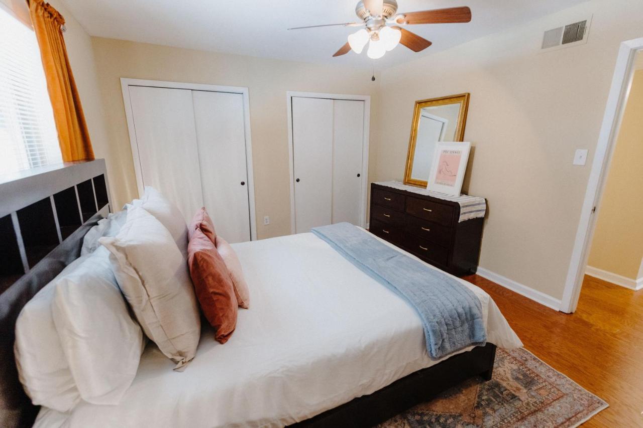Centrally Located 3Br Overton Square Fast Wifi Free Parking Yes Pets Memphis Luaran gambar